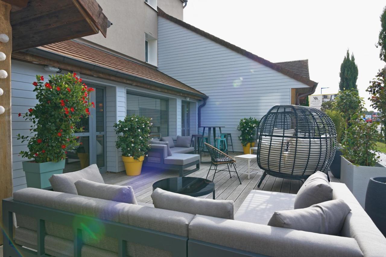 Les Suites - Konine 4 - Hotel & Bar & Restaurant Montceau-les-Mines Esterno foto
