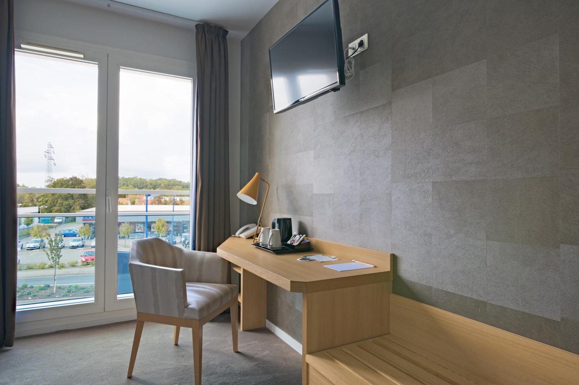 Les Suites - Konine 4 - Hotel & Bar & Restaurant Montceau-les-Mines Esterno foto